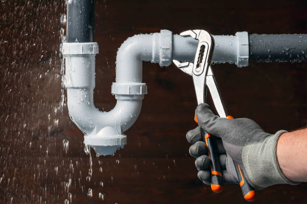Professional Leak Detection technician working in Spring Glen, NY